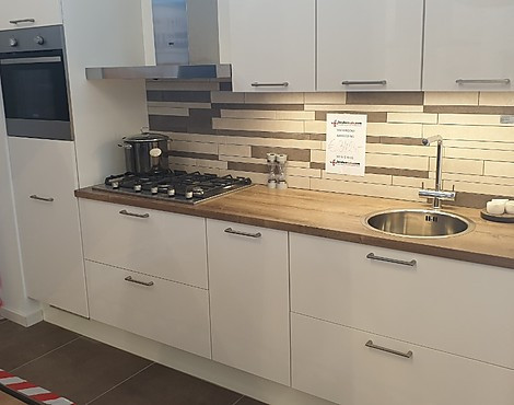 Hoogglans witte/creme keuken - corneile