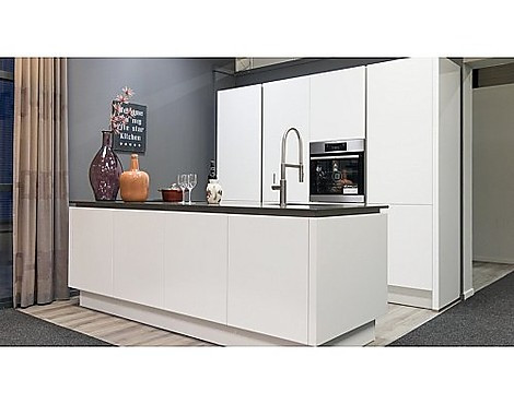 Fashion Alpin Mat Eilandkeuken - Witte eilandkeuken met Pelgrim-apparatuur