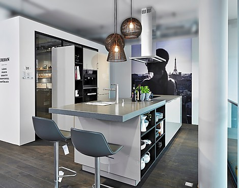 Eilandkeuken met zitgelegenheid en wandkast in agaatgrijs - Urban S5005L (Koje 31, KH)