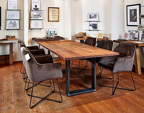 Tafel - knoestig notenhout, 95 x 220 cm