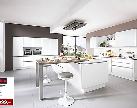 Witte greeploze keuken met kookeiland - Nobilia N-Line 615 Laser Premium Wit