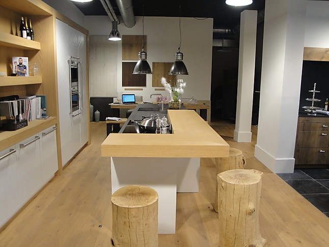 Overige showroomkeuken handgemaakte moderne greeploze keuken wit ...