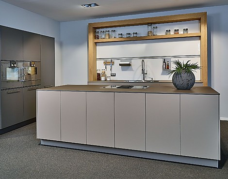 Luxe keuken met kookeiland en Gaggenau Apparatuur - BAX Unitec Solid Inline (Koje 49 KH)