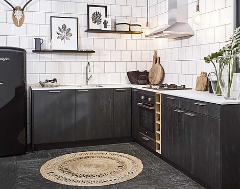 Zwarte Scandinavische keuken - H34
