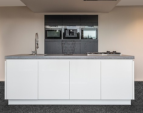Y-line 3 - Luxe eilandkeuken met ATAG apparatuur