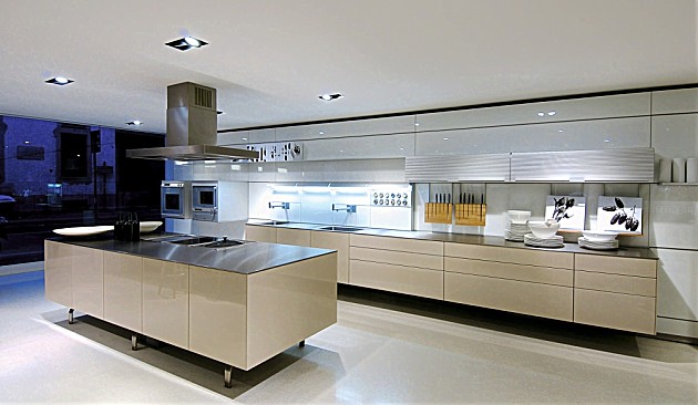 Greeploze design keuken b3 met kookeiland in hoogglans beige (bulthaup Keukeneiland Verlichting : Greeploze design keuken b3 met kookeiland in hoogglans beige (bulthaup