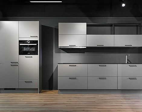 Pronorm Grijs - Luxe rechte keuken met Bosch apparatuur