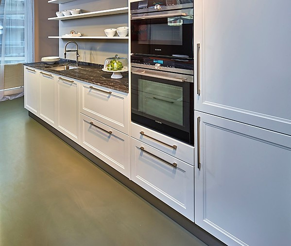 Schüller Showroomkeuken Moderne landelijke keuken met Schüller Showroomkeuken Moderne landelijke keuken met