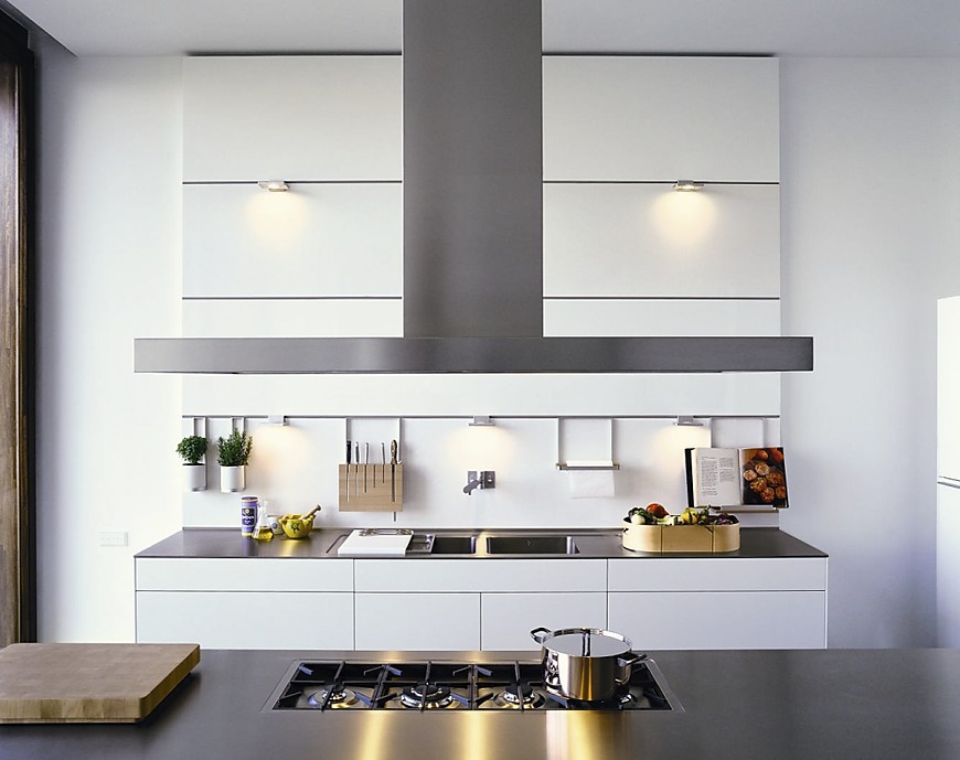 Greeploze design keuken b3 met eiland wit en rvs (bulthaup)