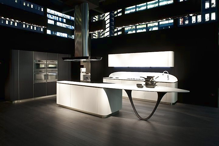 L keuken met eiland zwart wit