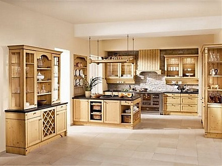 Houten keuken met front van sparrenhout