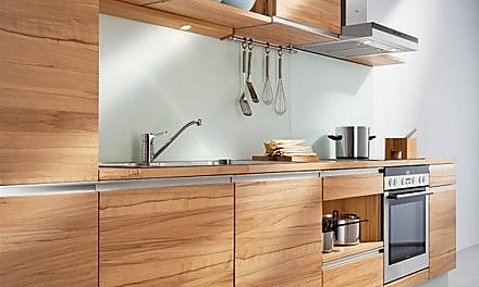Houten keuken met front van beukenhout
