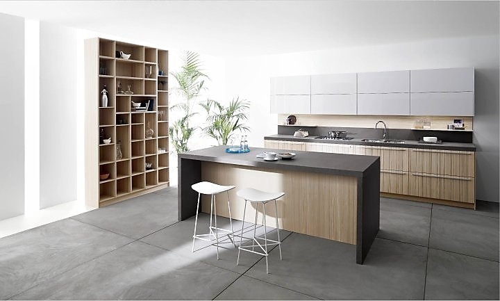 Eilandkeuken met bar wit gecombineerd met paars