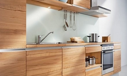 Houten keuken met front van beukenhout