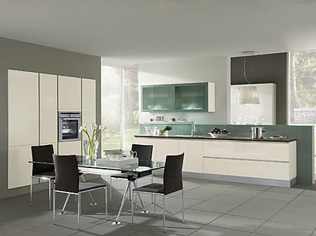 Moderne witte keuken