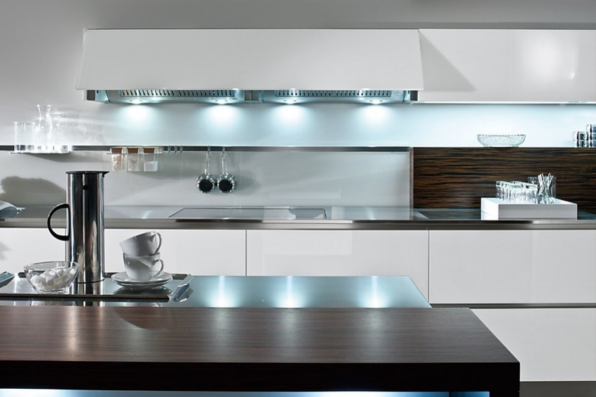 Wit keukenblok met mooie lichteffekten