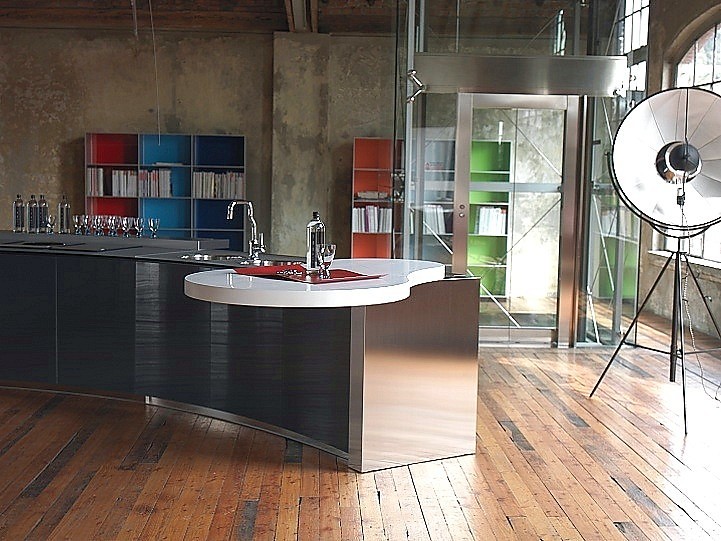 Designkeuken Alessi Volo in zwart en roestvrij staal (Valcucine Keukens)