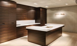 Exclusief keukensysteem met geraffineerd kookeiland. Zuordnung: Stil Luxe keukens, Planungsart Keuken met keukeneiland