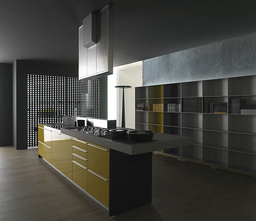 Design eilandkeuken met verlengd aanrechtblad als bar. Open kast en design afzuigkap. Fronten grijsbeige met brede horizontale grepen. Met design afzuigkap en open kastenwand. Zuordnung: Stil Luxe keukens, Planungsart Keuken met keukeneiland